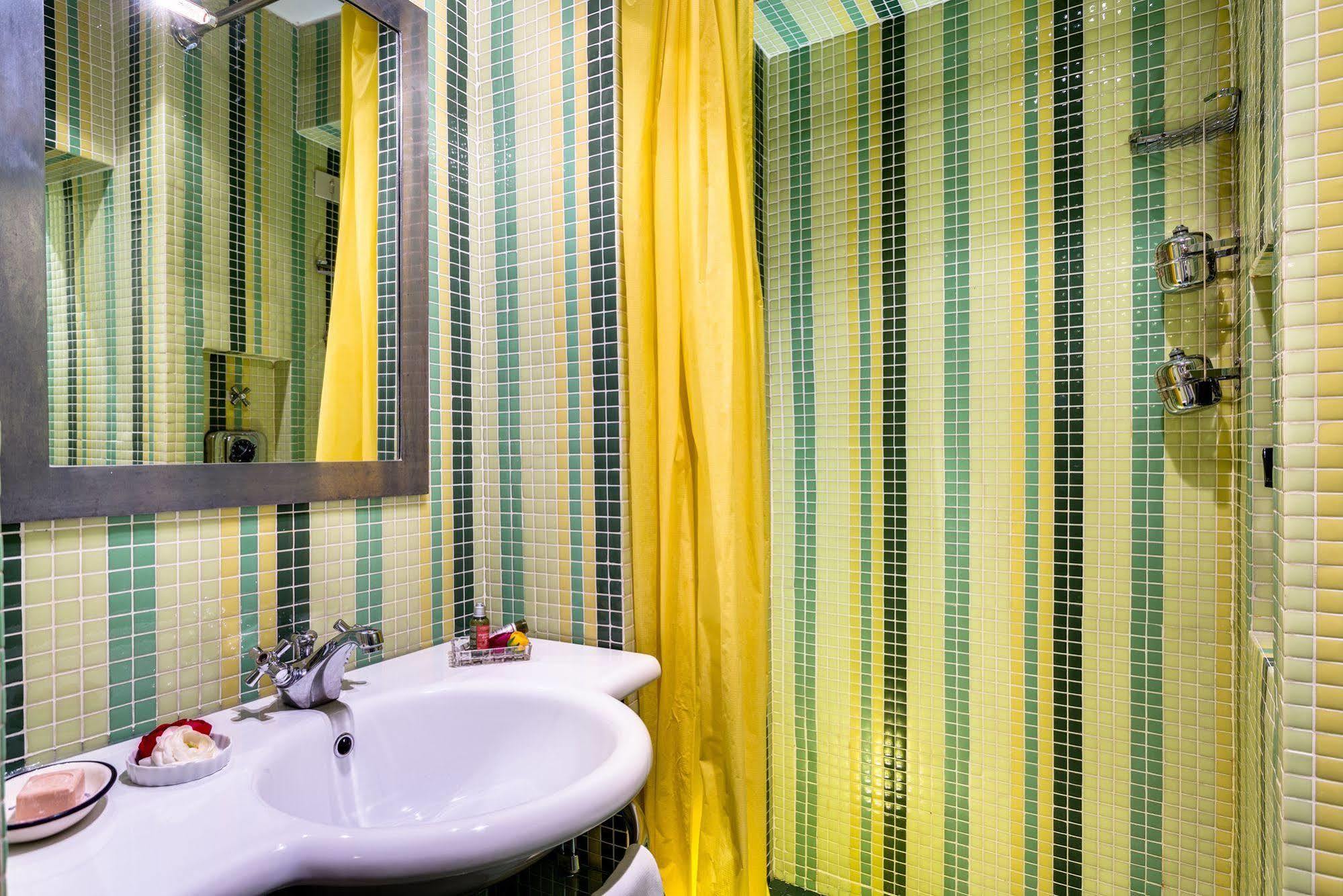 Casa Heberart Guest House Sistina Rome Exterior photo