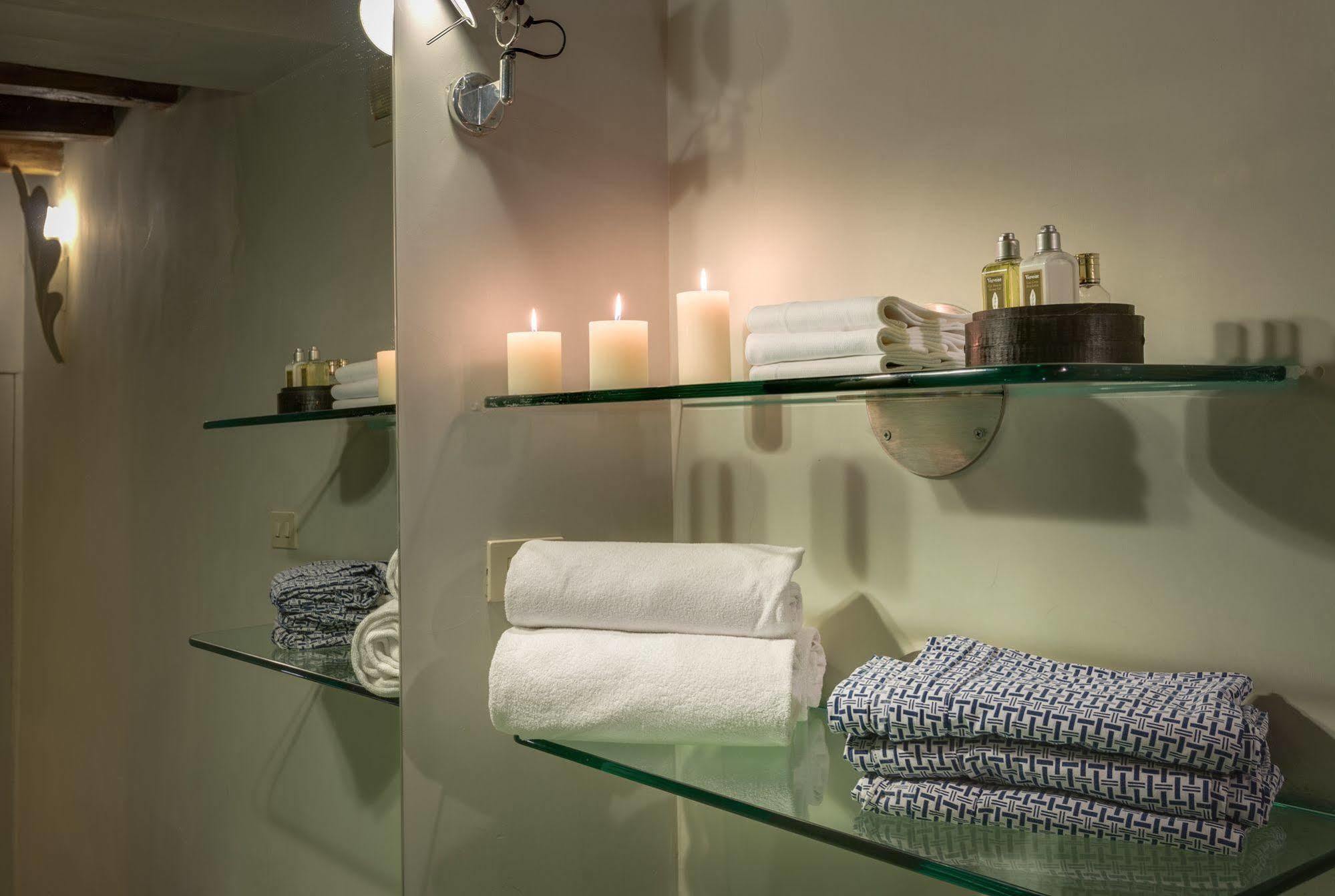 Casa Heberart Guest House Sistina Rome Exterior photo
