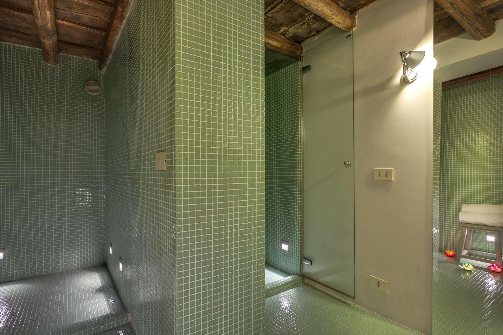 Casa Heberart Guest House Sistina Rome Exterior photo
